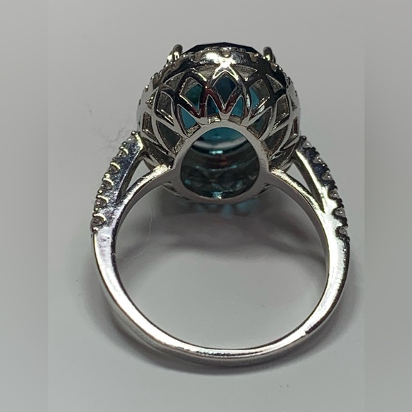 Large Oval Faceted London Blue Topaz Framed by/Cubic Zirconias w/CZ Band - Picture 8 of 11